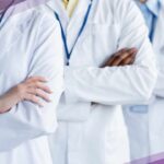 Quebec enfrenta crisis médica por reforma salarial forzada