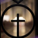 Quebec impone neutralidad religiosa en espacios públicos