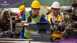 Trabajadores extranjeros que laboran en oficios especializados lamentan la suspensión repentina de un programa ontariano diseñado para acelerar la obtención de residencia permanente.